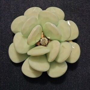 3 for💲25🌟blue plastic Camellia flower for necklace or bracelet crystal center